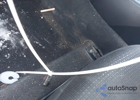 2020 Toyota Prius Le Awd-E z USA, uszkodzony, nr VIN JTDL9RFU4L3020773